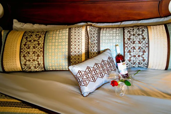 Honeymoon Suite